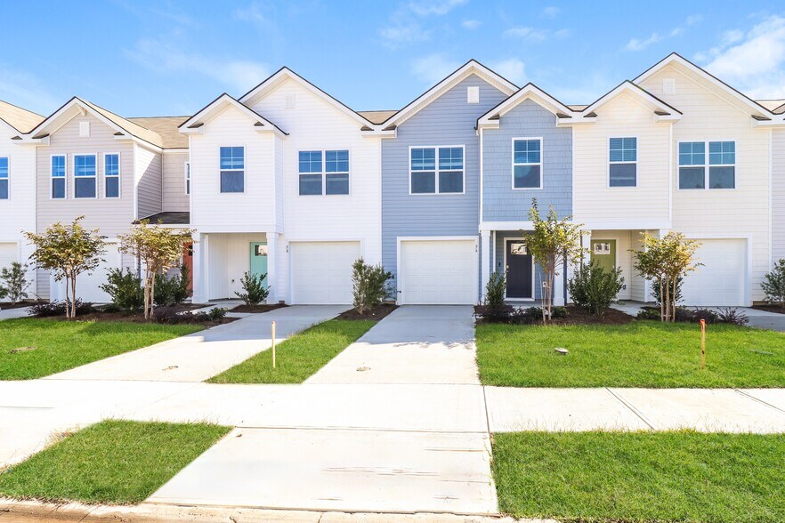 Building Photo - 56 Striker Rd