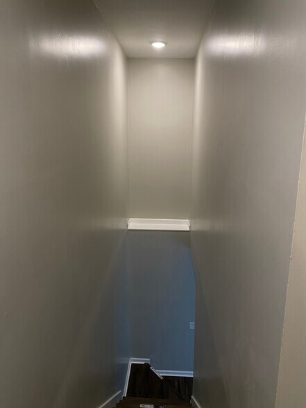 Building Photo - 3400 Maxon Rd