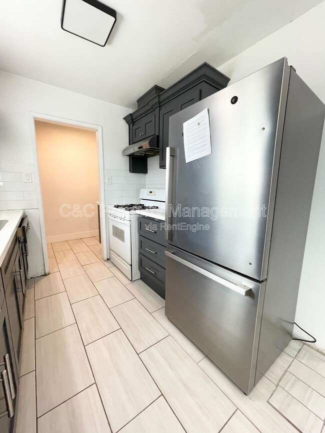 Building Photo - 1101 Fairview Rd