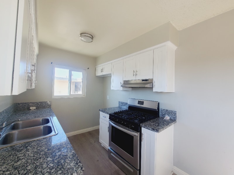 Building Photo - 8720 Orion Ave