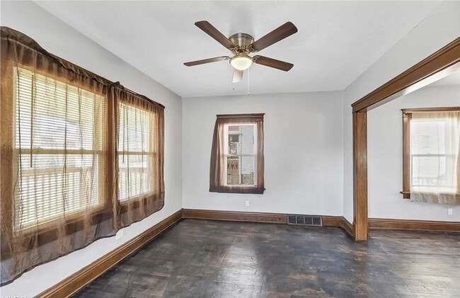 Building Photo - 3 Bedroom Home in Old Brooklyn