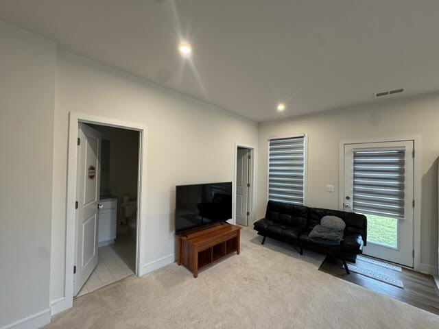 Building Photo - Available June 1st! Fully Upgraded 3 Bedroom, 3.5 Bath Townhome in the Desirable Lake Frederick C...