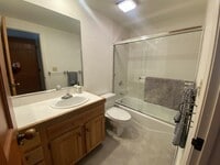 Building Photo - Furnished 2 bed, 2 bath Condo