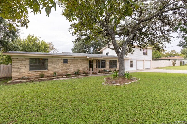 Building Photo - 224 Shadyview Dr