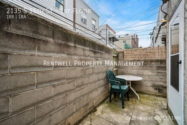 Building Photo - 2135 S 15th St