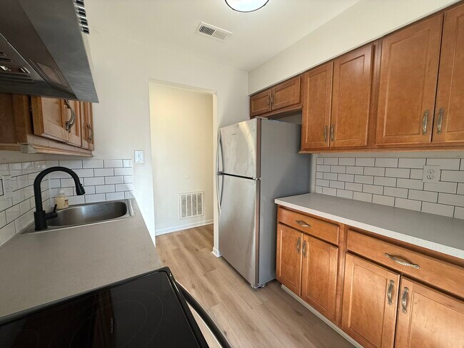 Building Photo - 316 White Horse Pike