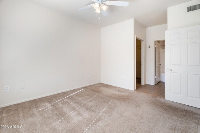 Building Photo - 5335 E Shea Blvd