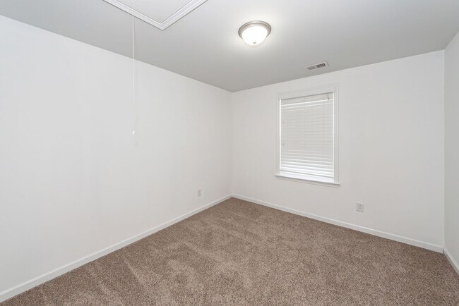 Building Photo - 3 Bedroom, 2.5 Bathroom Home in Hunters Bend - Ladson