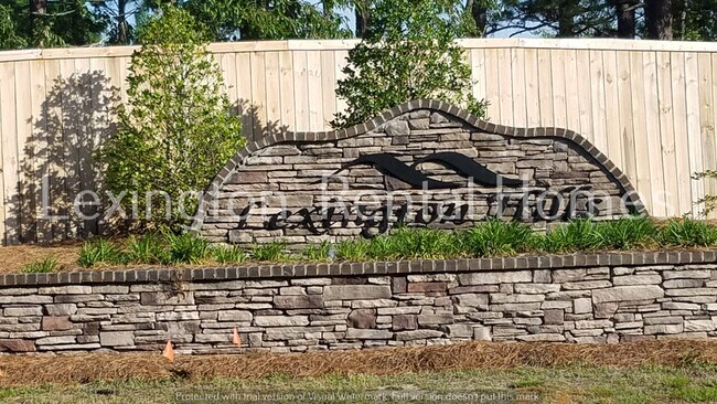 Building Photo - 142 Savannah Hills Dr