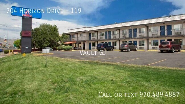 Building Photo - 704 Horizon Dr