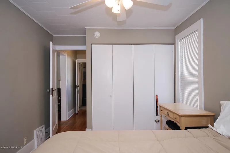 Building Photo - 301 15th Ave SW