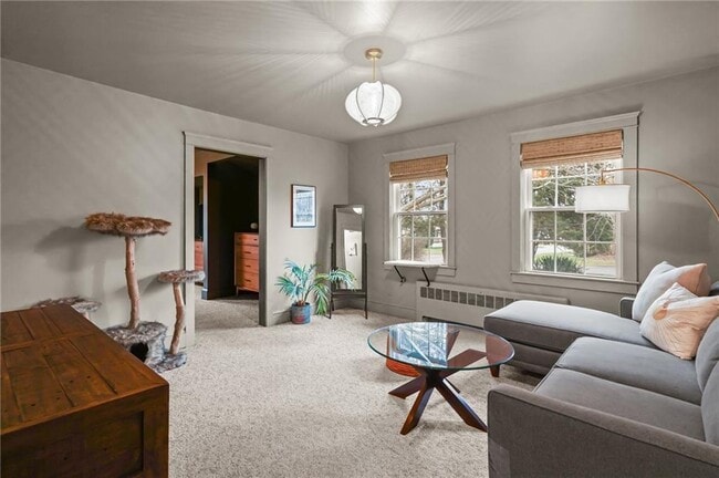 Building Photo - 80 Lakeshore Dr