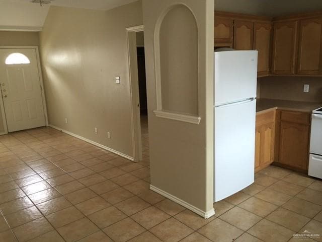 Building Photo - 16 Cervantes Ave