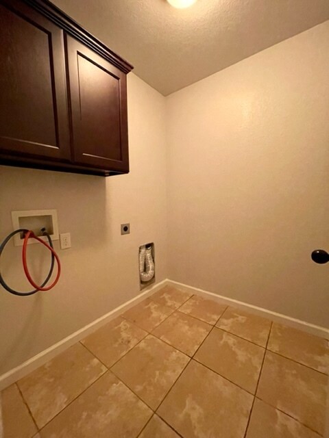 Building Photo - 1053 Tarah Knolls Cir