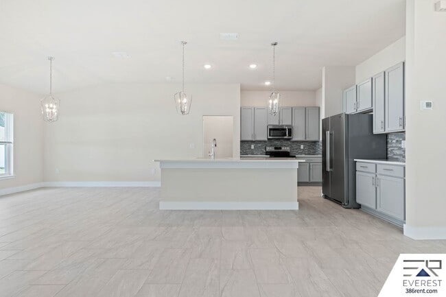 Building Photo - FULLY FENCED, LIKE NEW 3/2/2 IN DESIRABLE INDIAN TRAILS