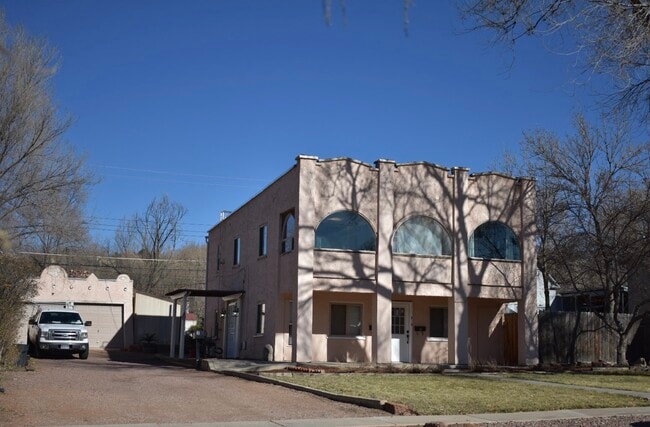Building Photo - Platte 4 Plex