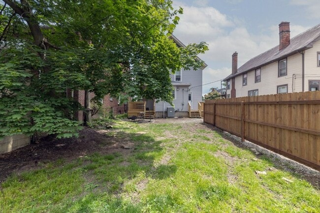 Building Photo - North Campus OSU Renovated Single Family H...