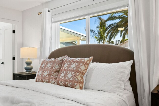 Building Photo - 8259 E Mulberry Ln