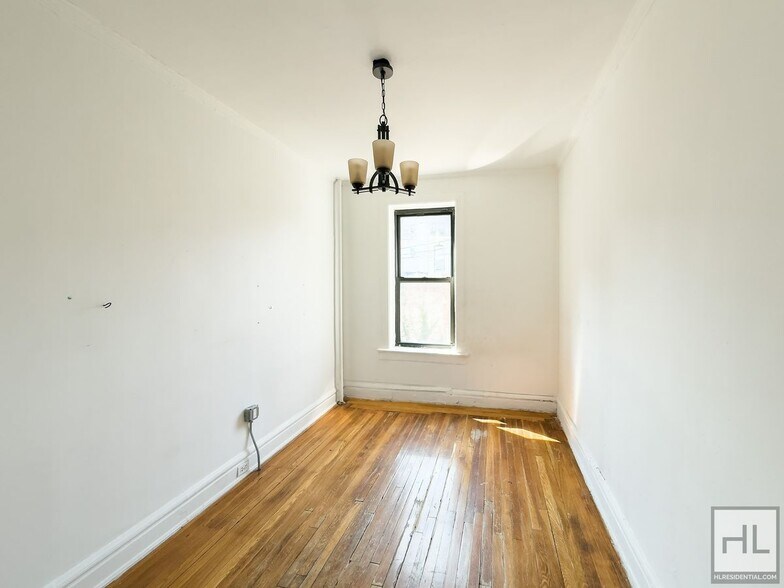 Building Photo - SULLIVAN PLACE / Renovated Full-Floor 1-Be...