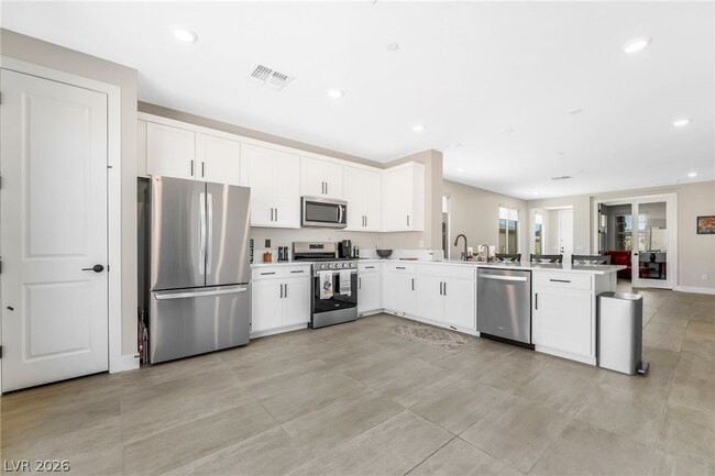 Building Photo - 57 Lk Blf Ct