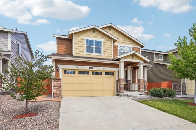 Building Photo - Luxurious Living: 2,367 Sq Ft Home with 4 Baths in Prime Location