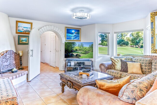 Building Photo - 7156 Oakmont Dr