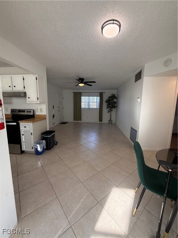 Building Photo - 7035 Cedarhurst Dr