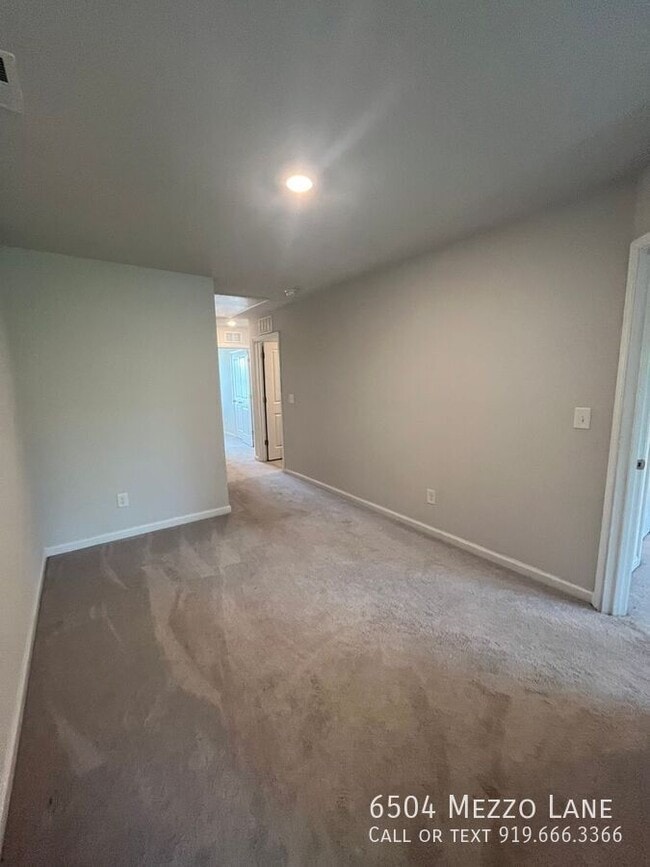 Building Photo - 6504 Mezzo Ln