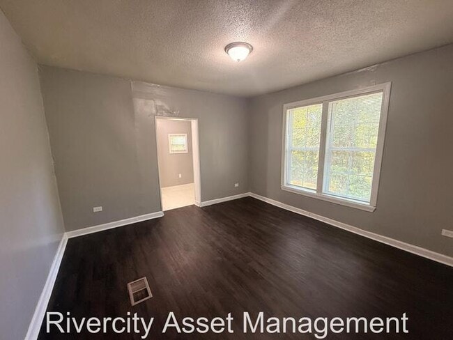 Building Photo - A Must See In Frayser!!!!!! Section 8 Welc...