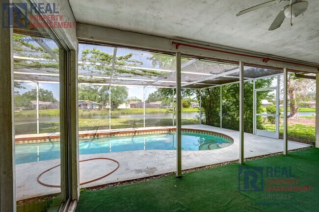 Building Photo - 1370 Palmwood Dr