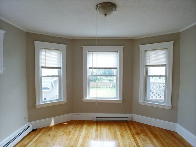 Building Photo - 76 Townsend St