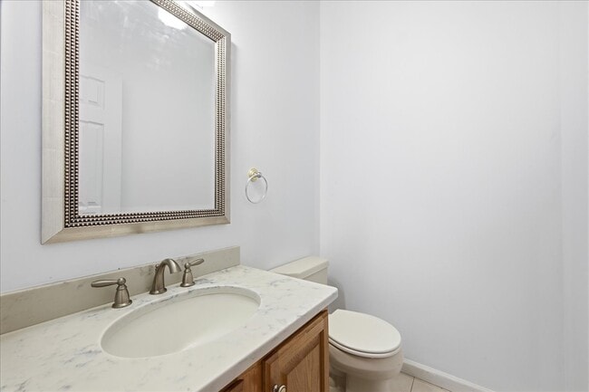 Building Photo - 48 Blue Hills Dr