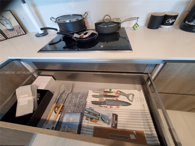 Building Photo - 17550 Collins Ave