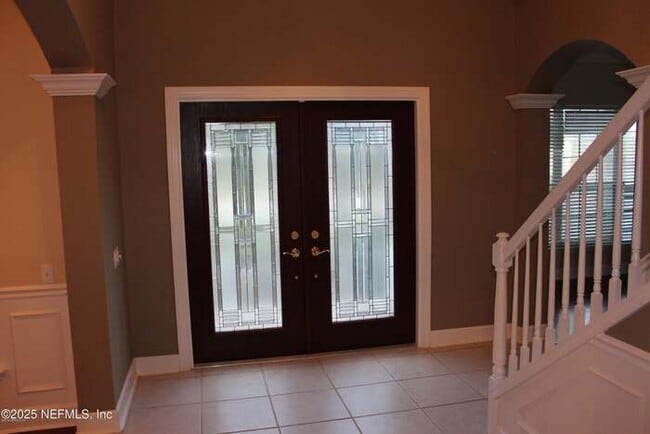 Building Photo - 3149 La Reserve Dr