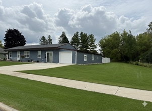 Building Photo - 621 Cook St