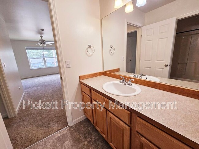 Building Photo - 5206 Del Tormey Pl SE