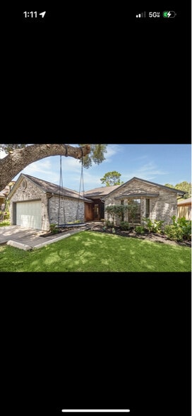 Primary Photo - 16330 Leamington Ln