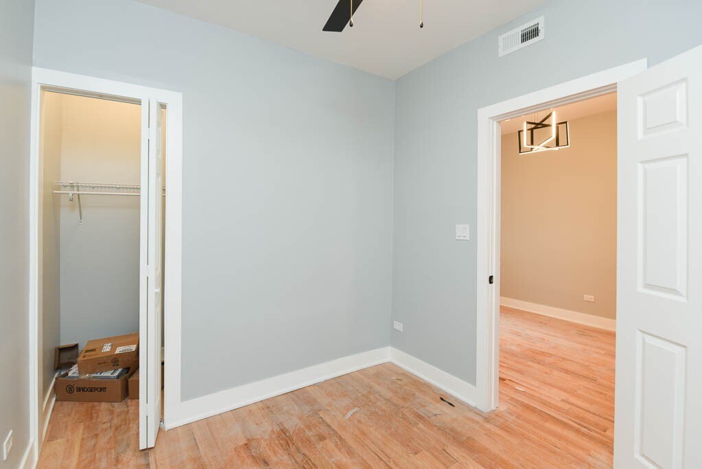 Building Photo - 1624 W Beach Ave