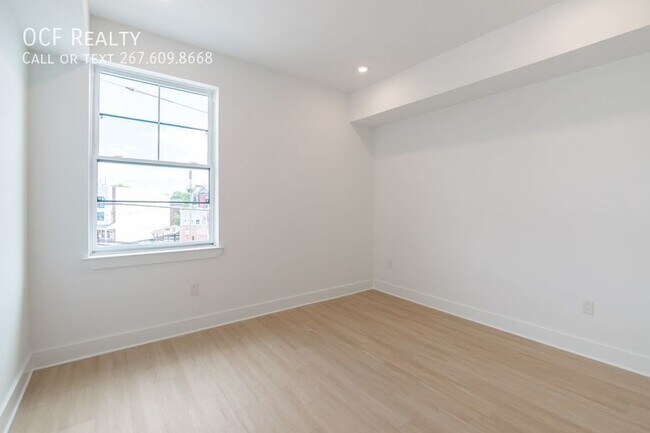 Building Photo - 4408 Lancaster Ave