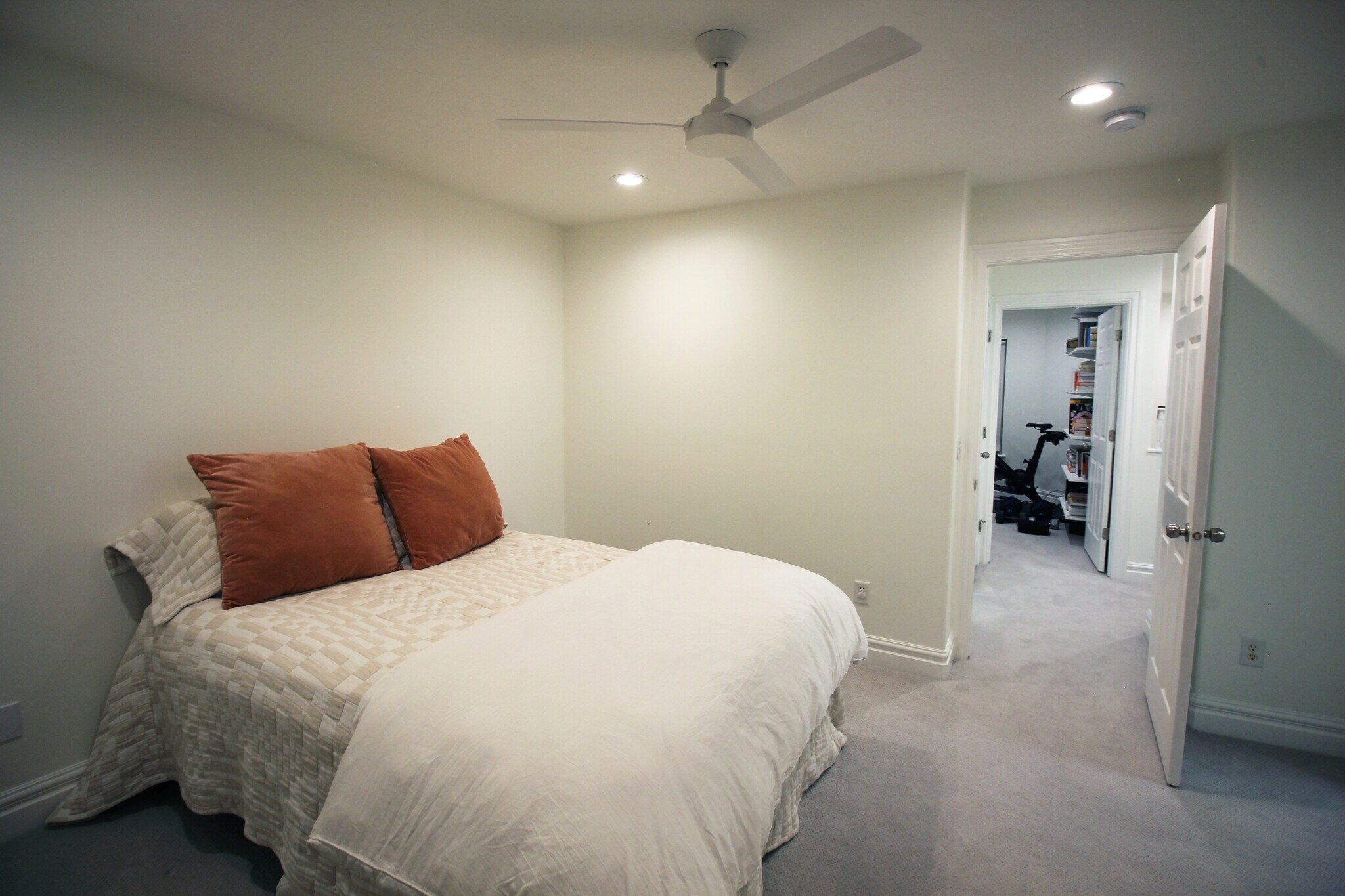 Main Bedroom - 625 E 200 S