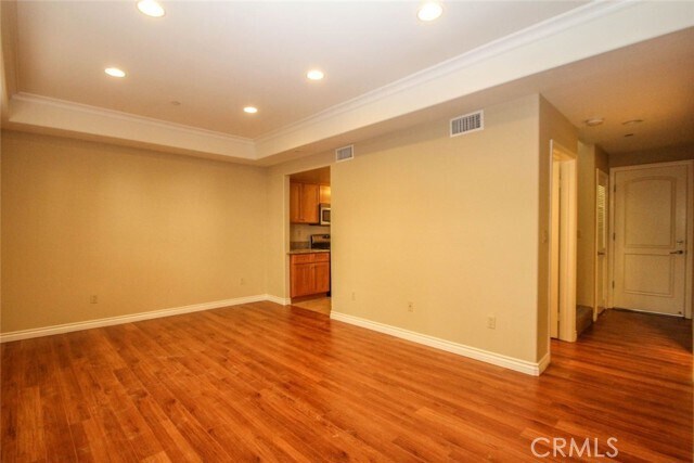 Building Photo - 719 E Providencia Ave