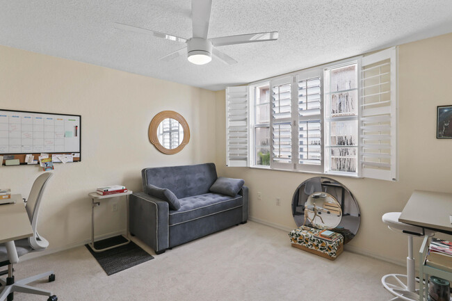 Building Photo - 1801 N Flagler Dr