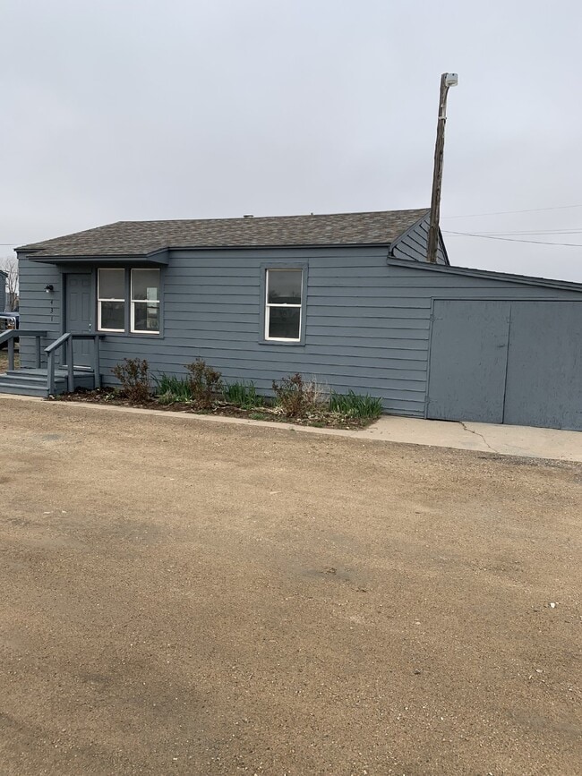 Building Photo - Cozy 2 Bedroom One Bath House For Rent
