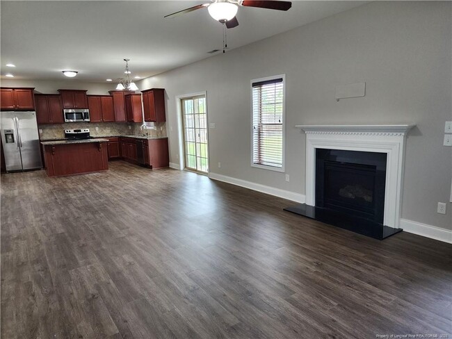 Building Photo - 471 Century Dr