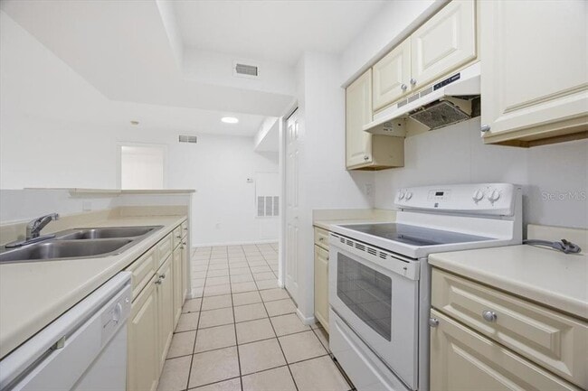 Building Photo - 3028 Parkway Blvd