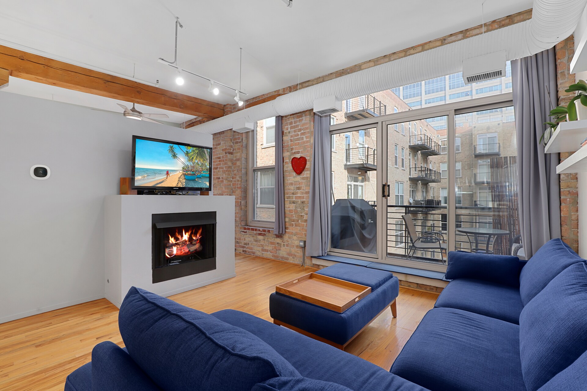 Cozy gas fireplace and smart thermometer - 417 S Jefferson St