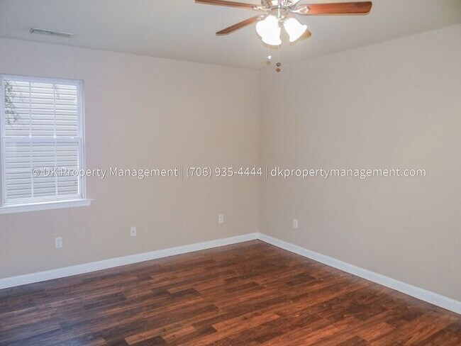 Building Photo - 503 Corey Cir