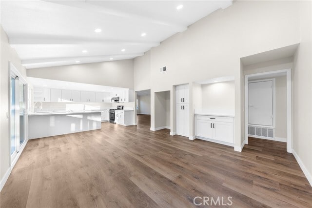 Building Photo - 596 Vista Rambla