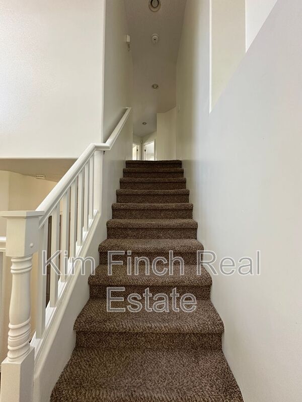 Building Photo - 9820 Deep Creek Dr