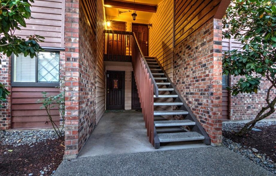 Building Photo - 1726 157th Ave NE